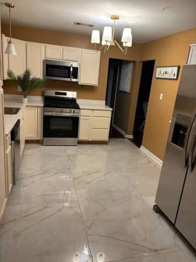 Main picture of 5000 Cardenas Dr