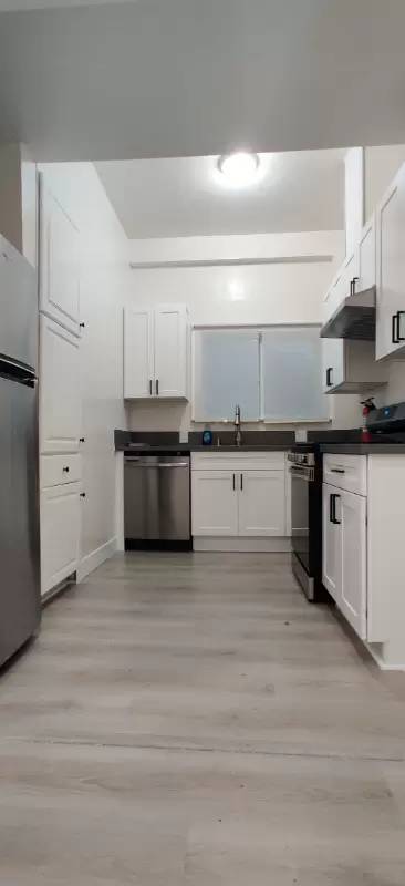 Main picture of 1331 S Park Ave