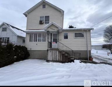 Main picture of 454 Bodnick St