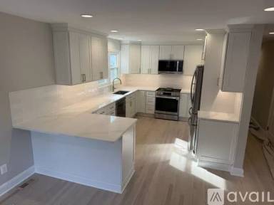 Main picture of 105 Hatton Dr