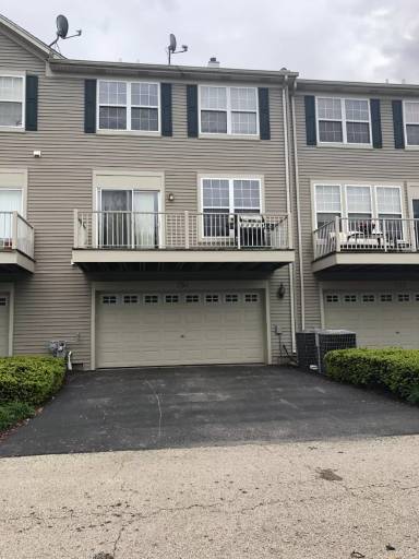 Main picture of 754 Thornbury Ct