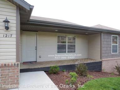 Main picture of 1217 S Solaria St