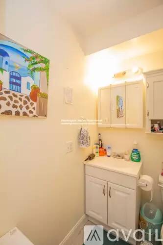 Main picture of 244A Market St