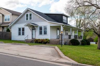 Main picture of 5002A Dakota Ave