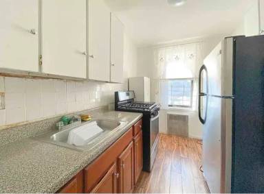 Main picture of 250 Clarkson Ave
