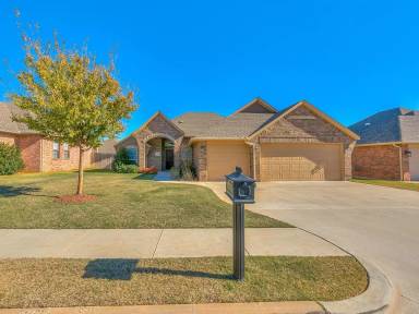 Main picture of 3820 Wickersham Dr