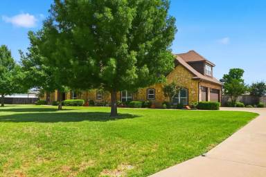 Main picture of 133 Prairie Creek Way
