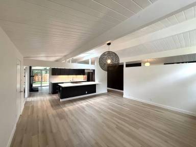 Main picture of 819 Greenberry Ln