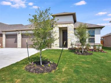 Main picture of 7311 Leonardo Dr