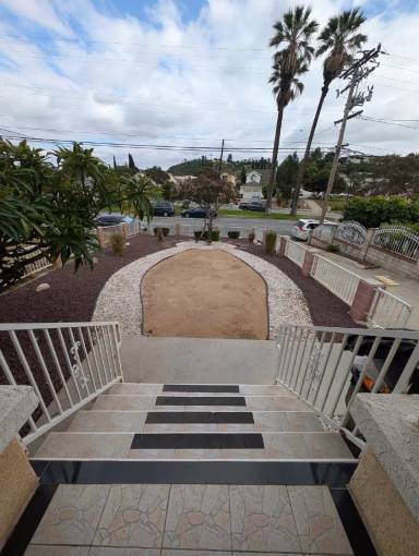 Main picture of 2711 Montezuma Ave