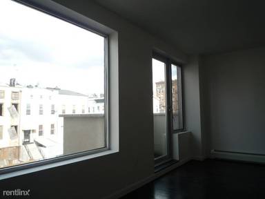 Main picture of 60 Pulaski St