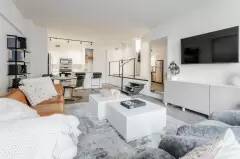 Main picture of 29 E Chestnut St