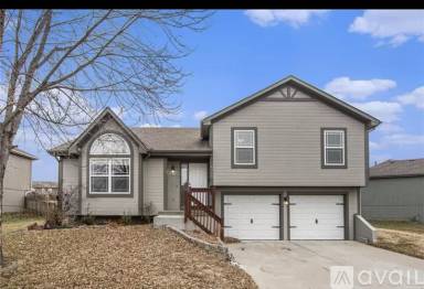 Main picture of 8316 NE 105th St
