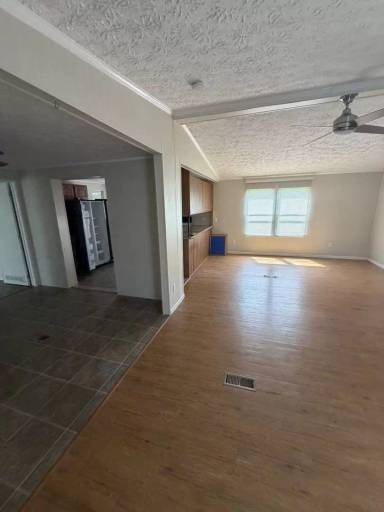 Main picture of 46 Oak Bend Dr
