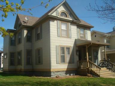 Main picture of 206 1st Ave SW