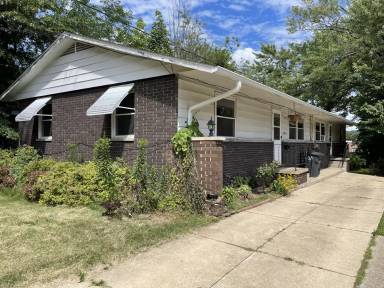 Main picture of 939 Nevin St