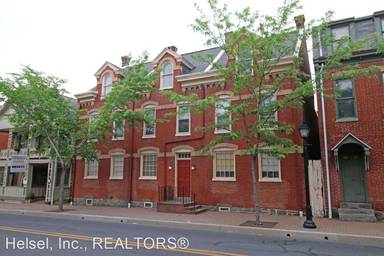 Main picture of 33 W Middle St