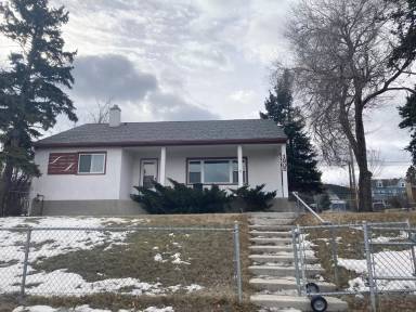 Main picture of 1805 Highland St