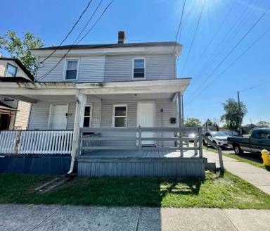 Main picture of 221 W McNeal St