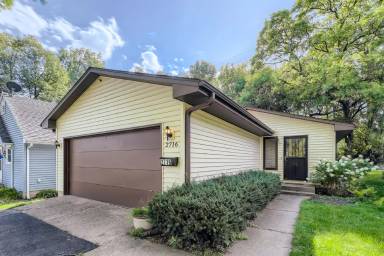 Main picture of 2716 Blackstone Ave