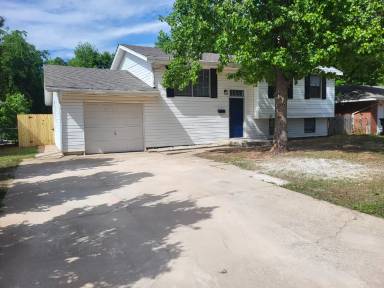 Main picture of 1623 Denison Dr