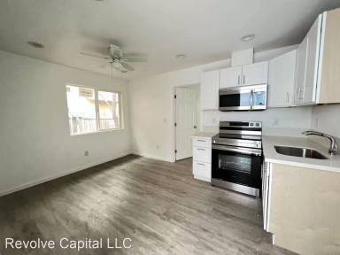 Main picture of 637 Plaza Ave