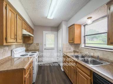 Main picture of 6790 Charanna Cir