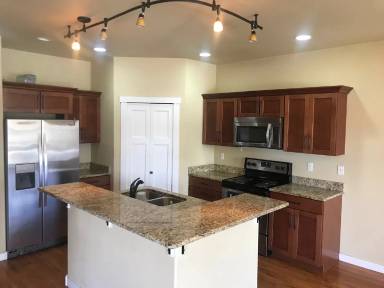 Main picture of 1812 7th Ave E