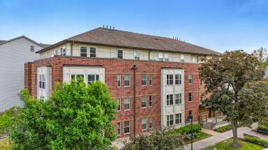 Main picture of 603 S Dubuque St