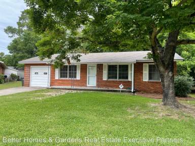 Main picture of 2907 Fernwood Dr