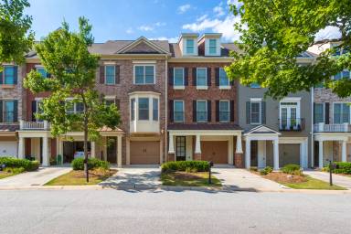 Main picture of 6424 Queens Court Trce