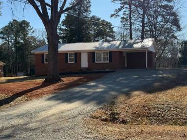 Main picture of 340 Oakwood Rd