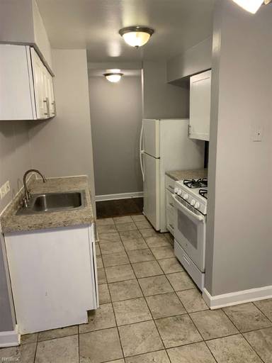 Main picture of 8331 S King Dr