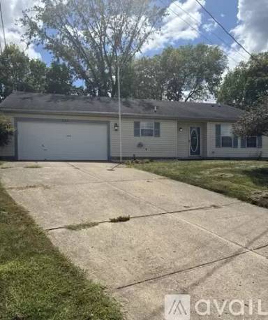 Main picture of 995 Wren Ct