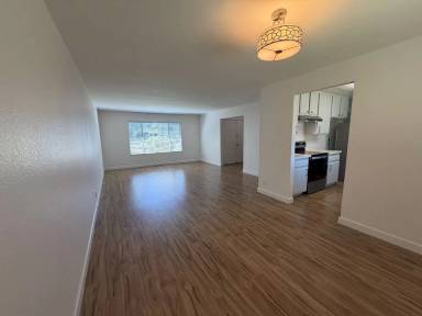 Main picture of 727 Hathaway Ct