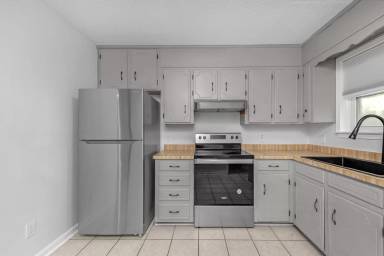 Main picture of 4816 Tradewinds Dr