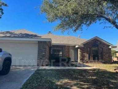 Main picture of 3913 Lyndale Dr