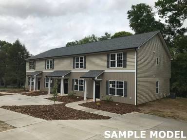 Main picture of 609 Hyde Park Dr NE