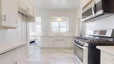 Main picture of 700 S Catalina Ave