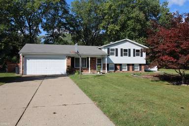 Main picture of 19157 Bainbridge Ave