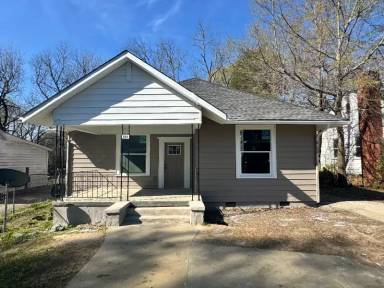 Main picture of 144 Walnut St