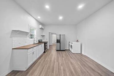 Main picture of 7133 Avenue C