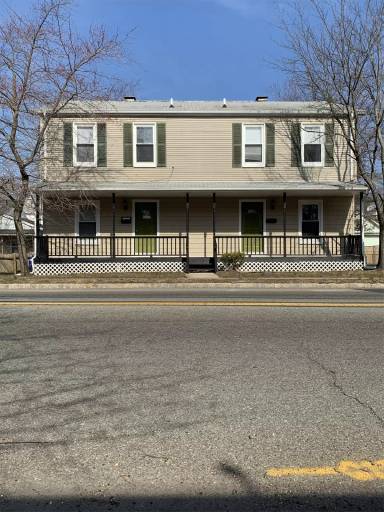 Main picture of 172 Main St
