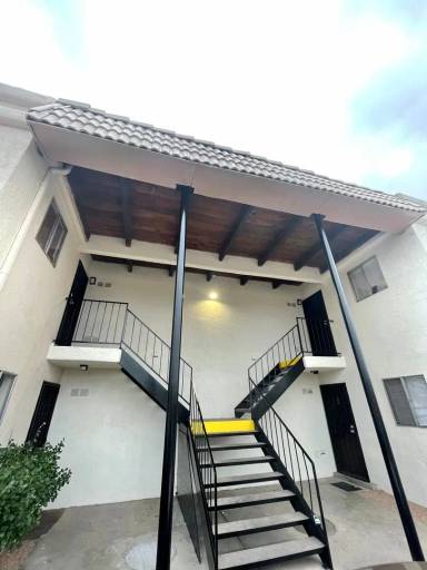 Main picture of 1000 Madeira Dr SE