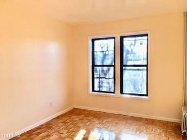 Main picture of 360 E 31st St
