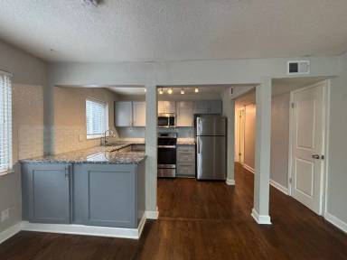 Main picture of 3704 Wyandotte St