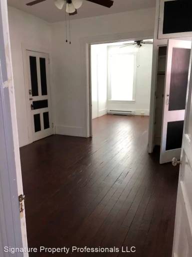 Main picture of 1115 E King St