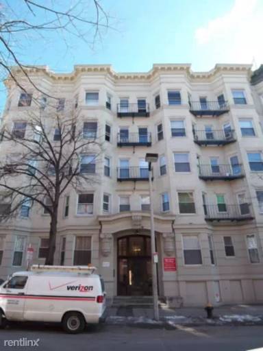 Main picture of 20 Hemenway St