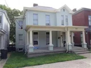 Main picture of 225 E Maxwell St