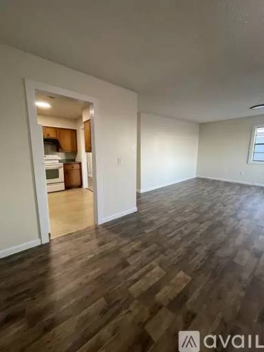 Main picture of 1102 S 3rd Ave
